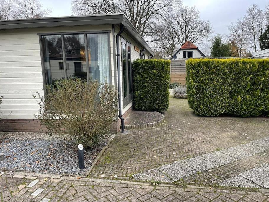 Gezellig Chalet Op De Prachtige Veluwe بوتِنْ المظهر الخارجي الصورة